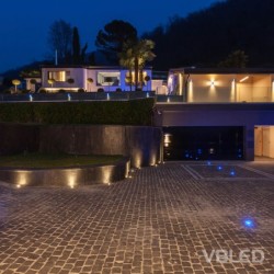 Set van 5 LED vloerinbouwarmaturen in roestvrij staal, rond, 12V, 3000K 3-traps dimmer Set van 5 LED vloerinbouwarmaturen in roestvrij staal, rond, 12V, 3000K 3-traps dimmer